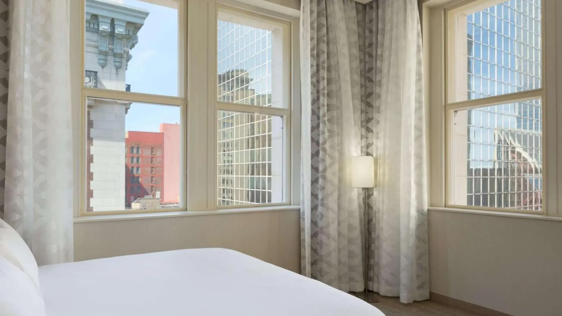 Embassy Suites Louisville Downtown USA