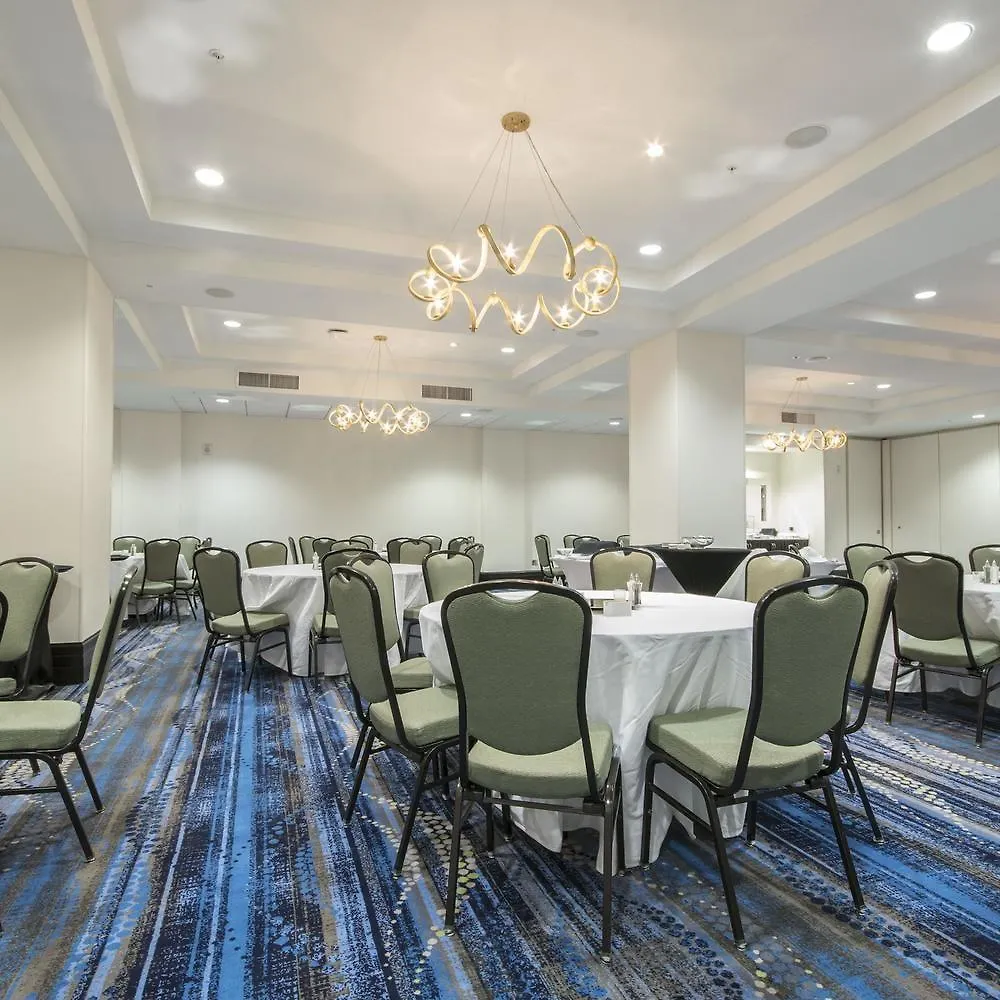 Embassy Suites Louisville Downtown Hotel