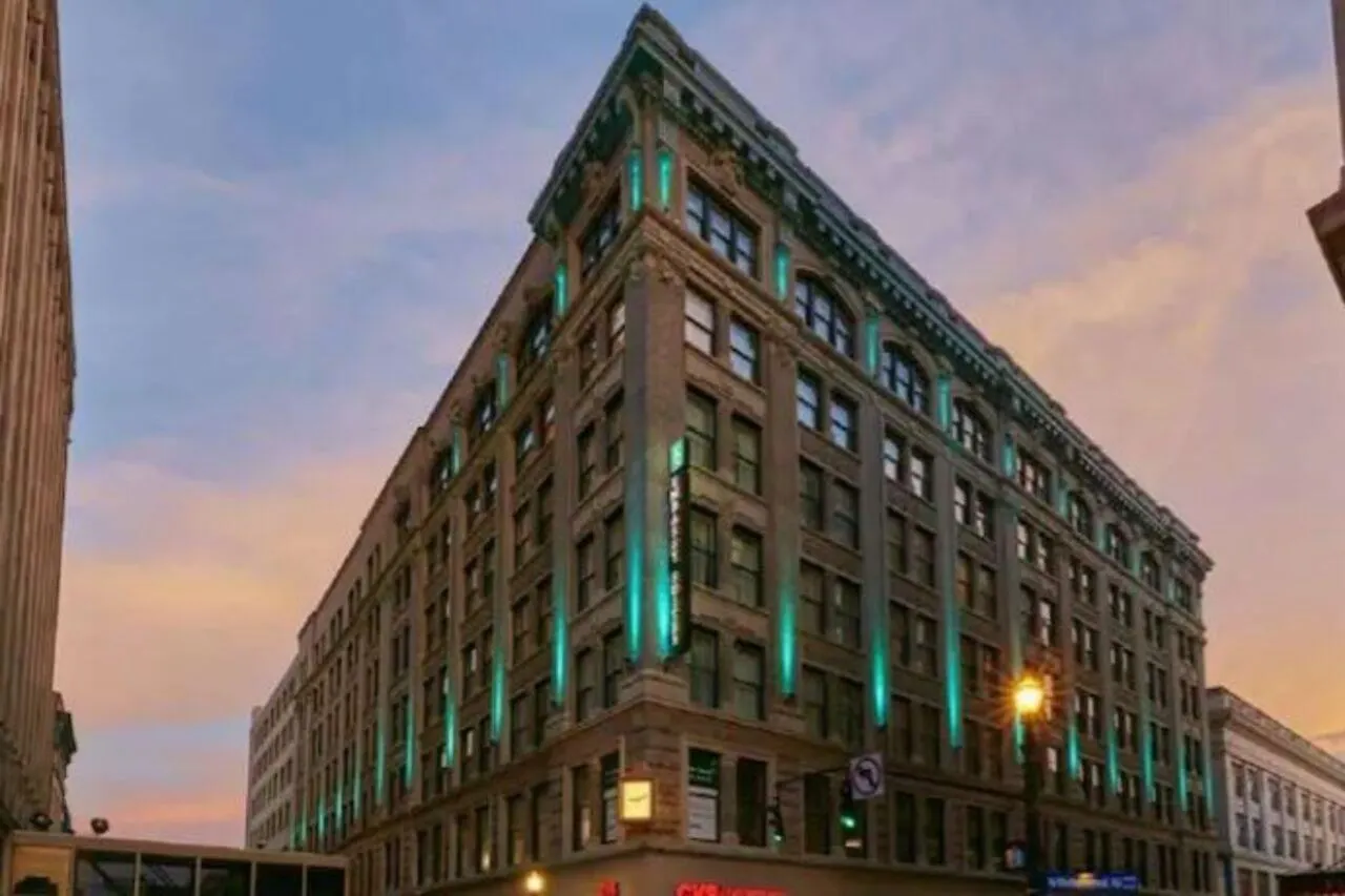 Embassy Suites Louisville Downtown