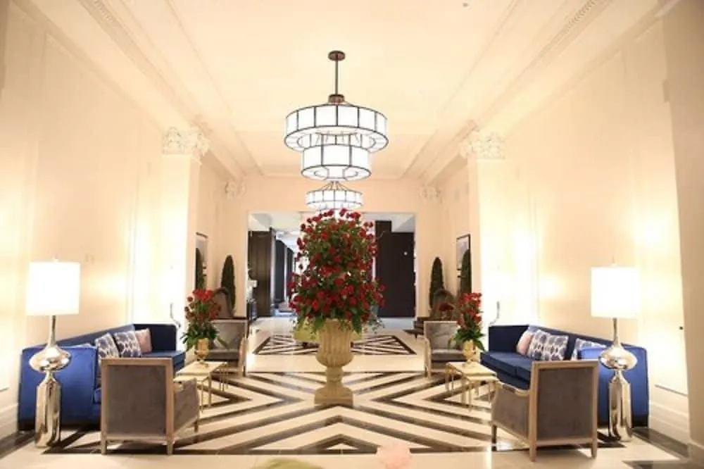 Embassy Suites Louisville Downtown Hotel