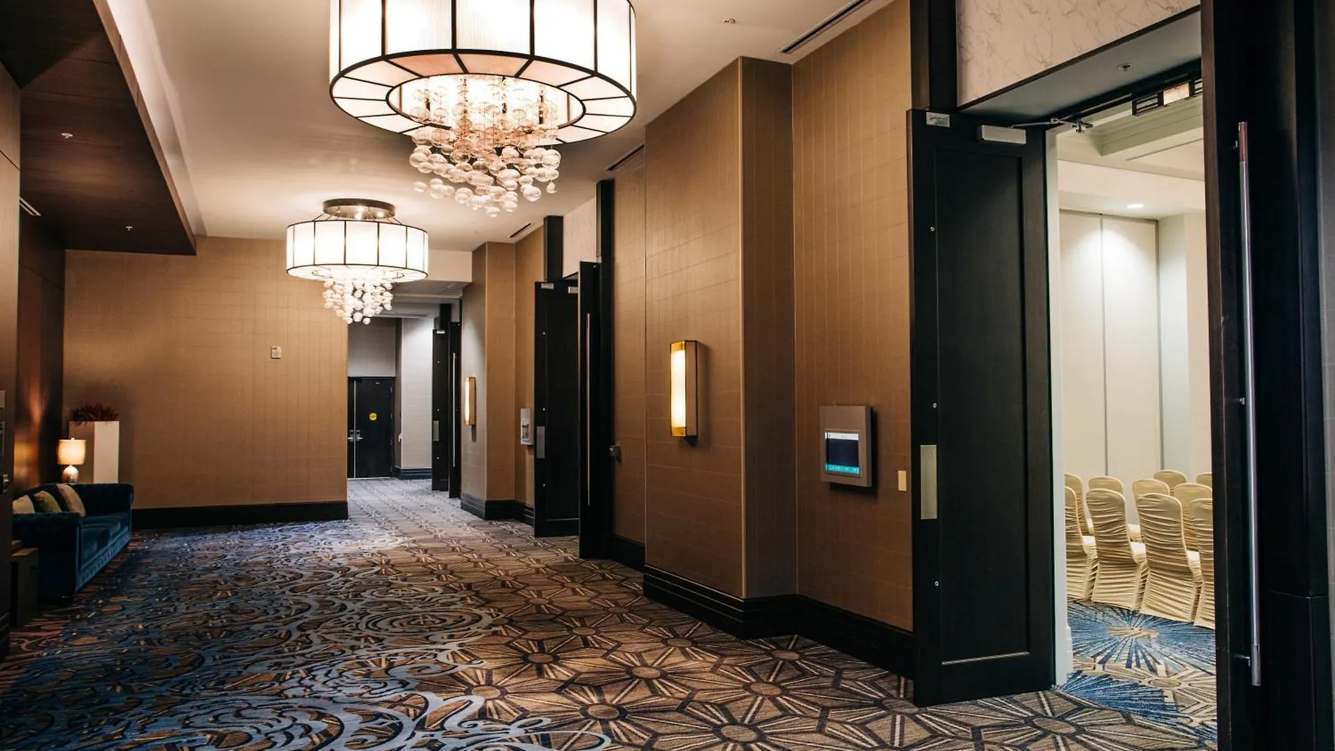 Embassy Suites Louisville Downtown 4*,  Stany Zjednoczone Ameryki