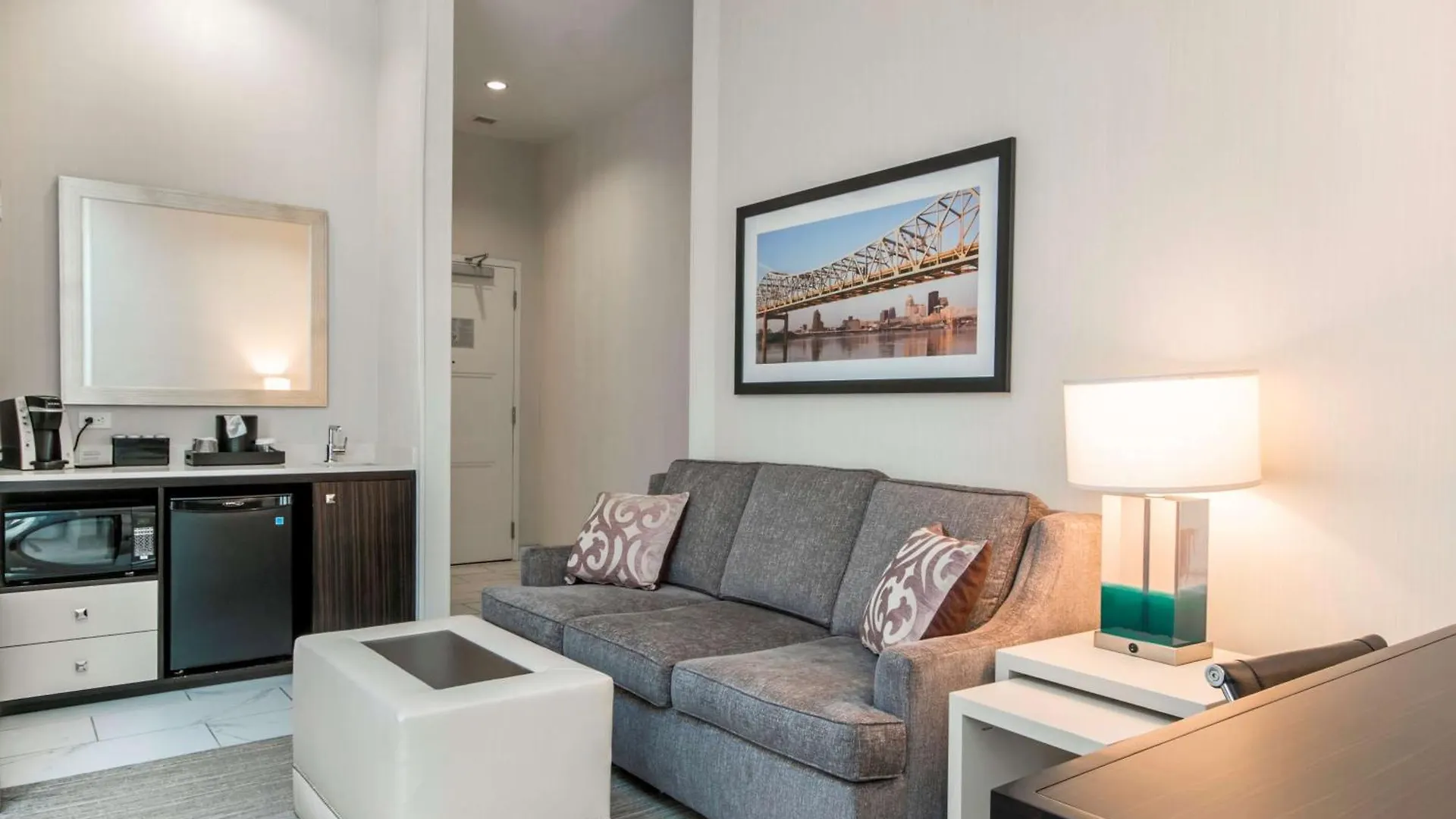 Embassy Suites Louisville Downtown 4*,  Stany Zjednoczone Ameryki