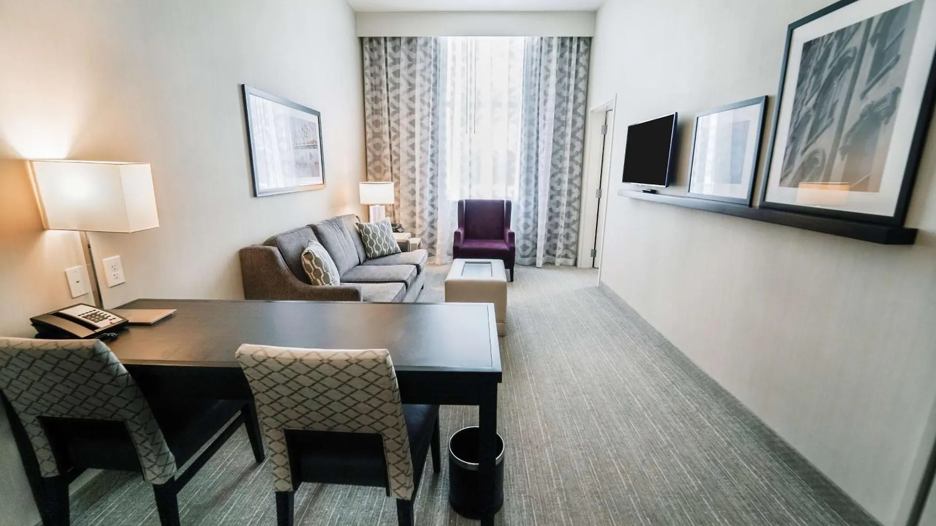 Embassy Suites Louisville Downtown