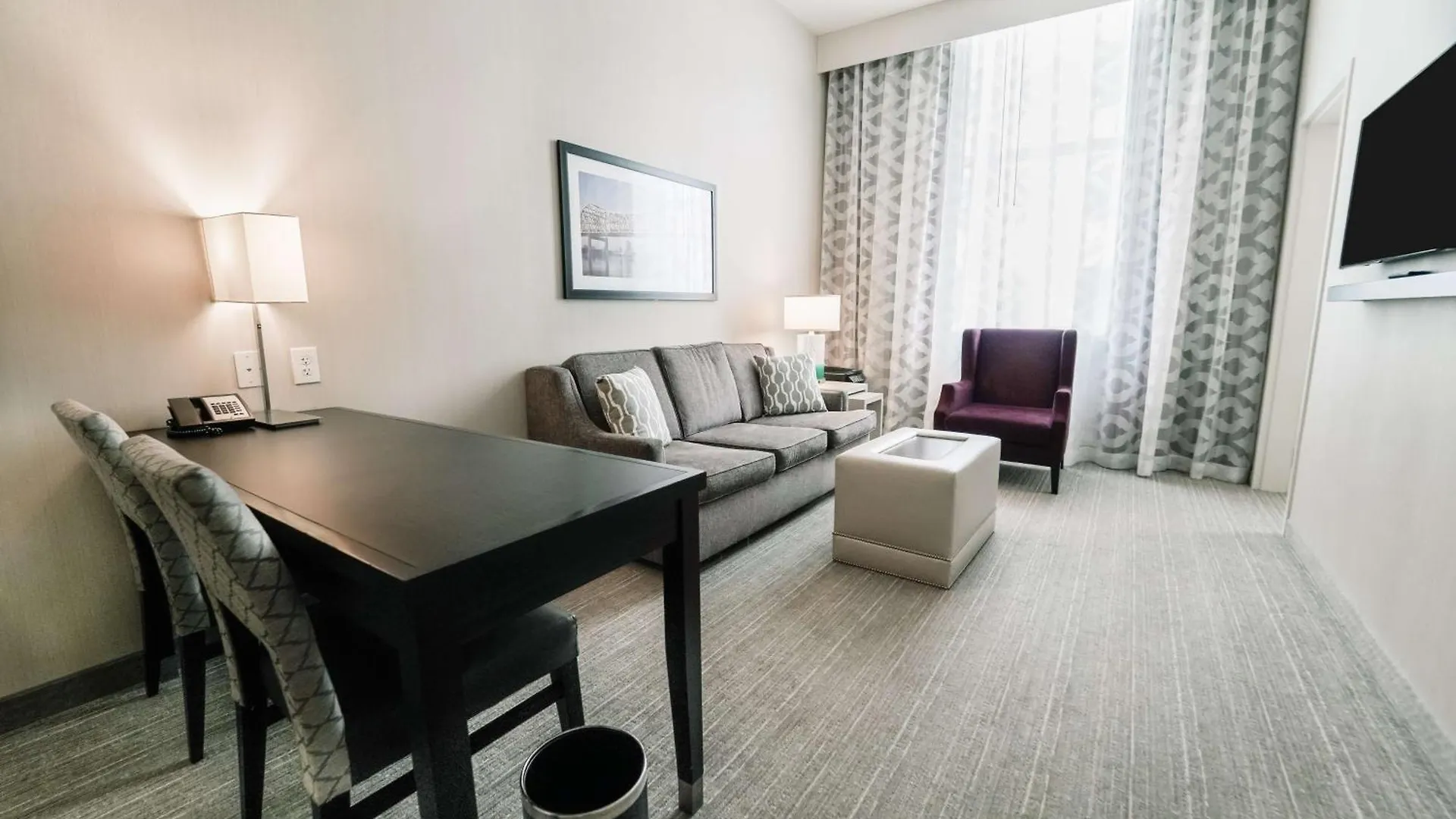 Embassy Suites Louisville Downtown 4*,  Stany Zjednoczone Ameryki