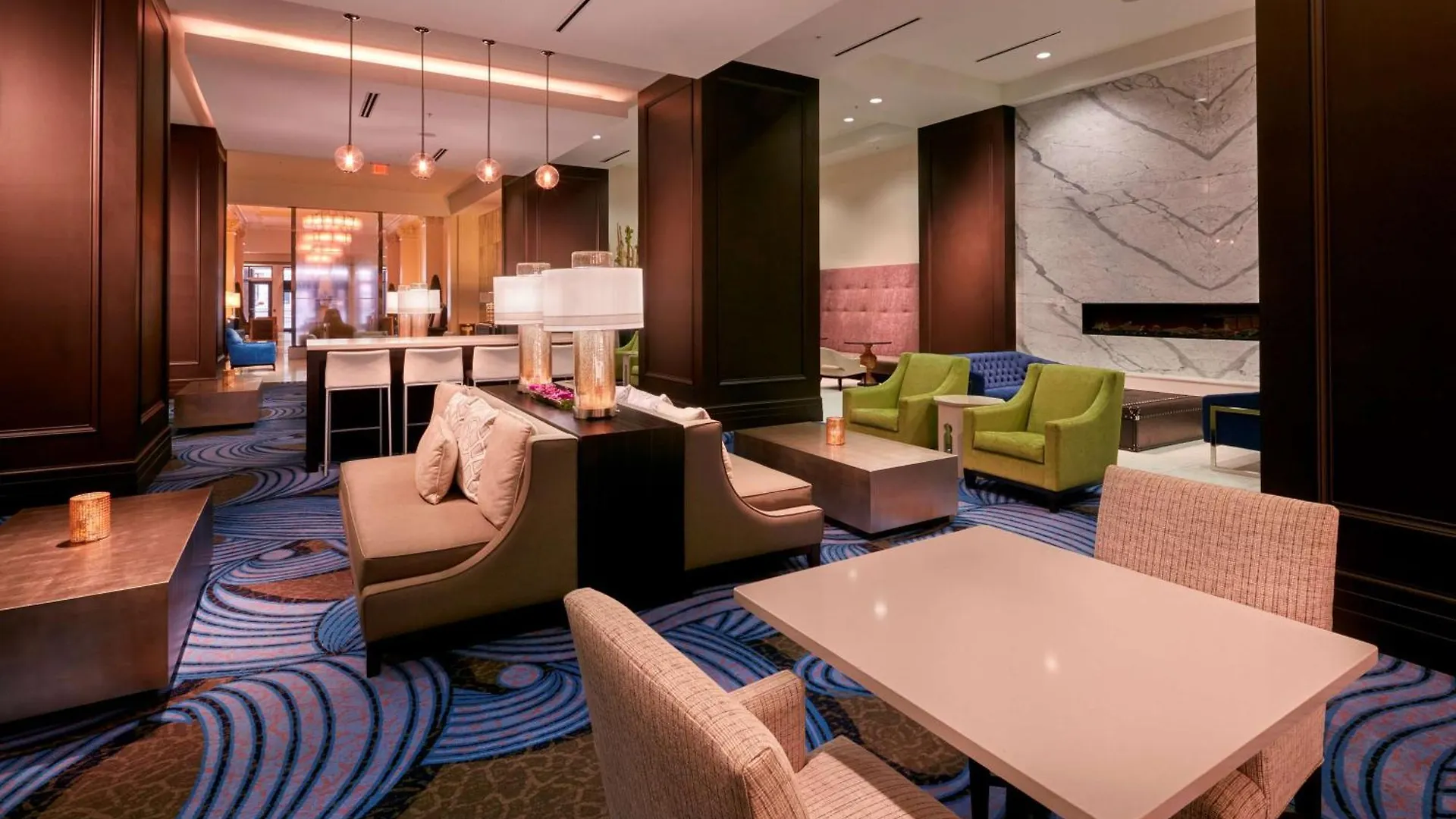Embassy Suites Louisville Downtown Hotel